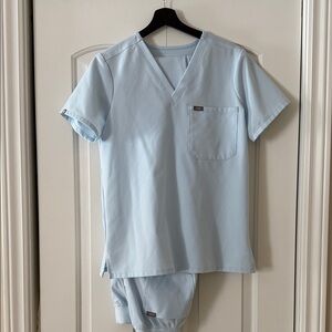 FIGS - Techincal Collection Scrub Top & Joggers